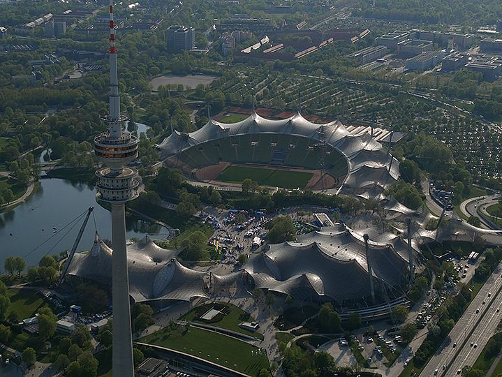 Alianz Arena
Botanischer Garten, München
Deutsches Museum
Nymphenburg
Olympiagelände
Schloss Schleißheim