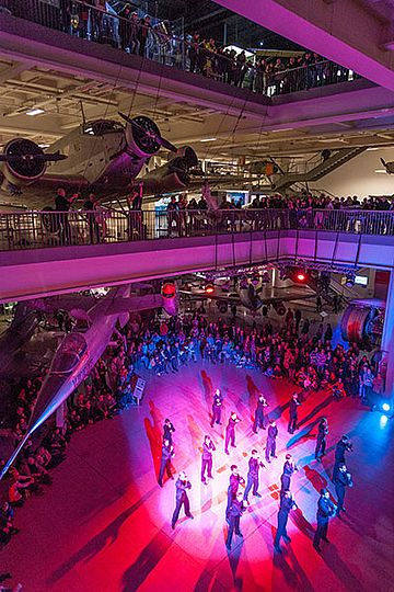Ballett in der Luftfahrthalle.