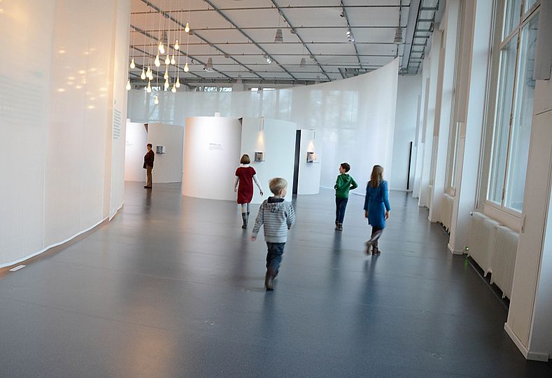 Eingangsbereich der Sonderausstellung @Home.